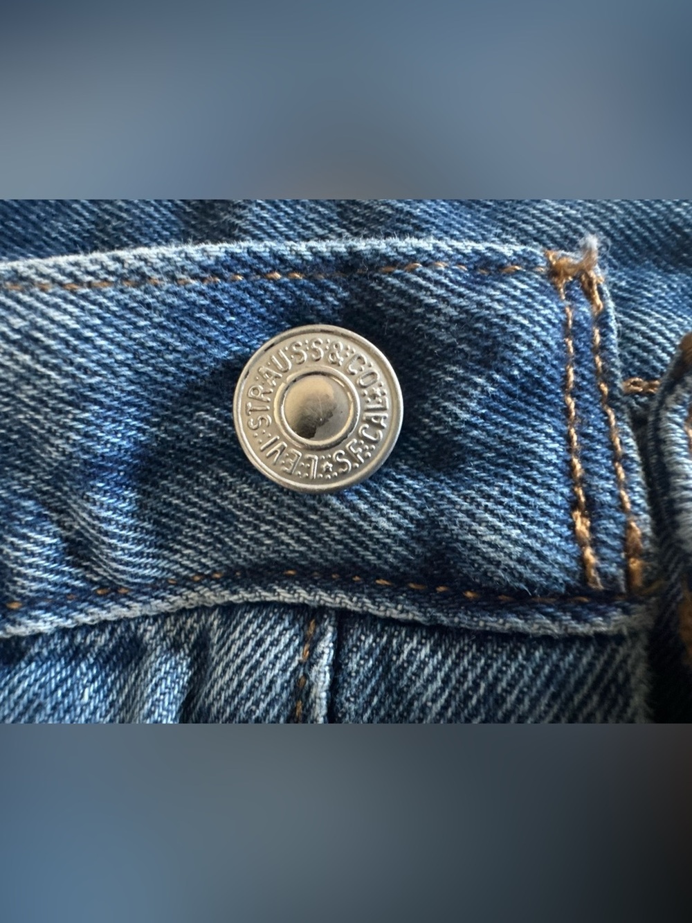 Levi's Medium Blue Distressed Straight-Leg Jeans size 30 - Picture 6 of 14